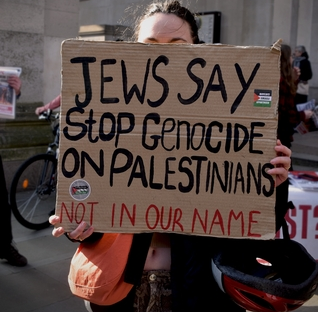 Hundreds of Artists Condemn the Royal Academy of Arts’ Anti-Palestinian Censorship